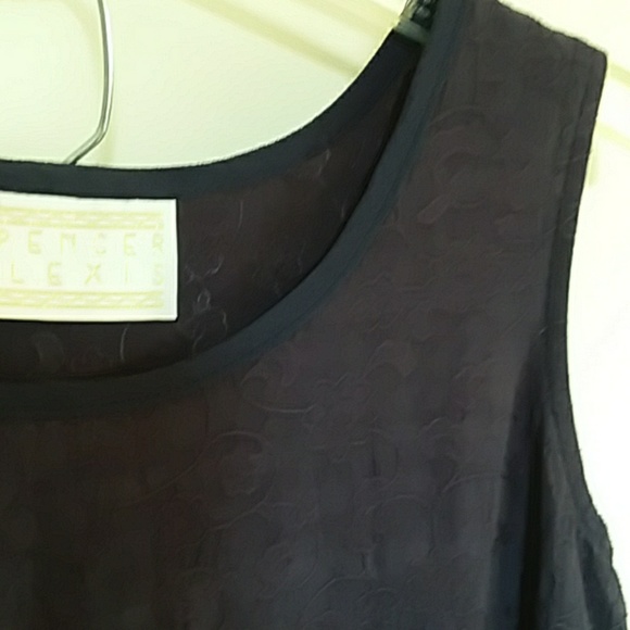 Spencer Alexis Tunic and Pants. Size 6 - Picture 4 of 8